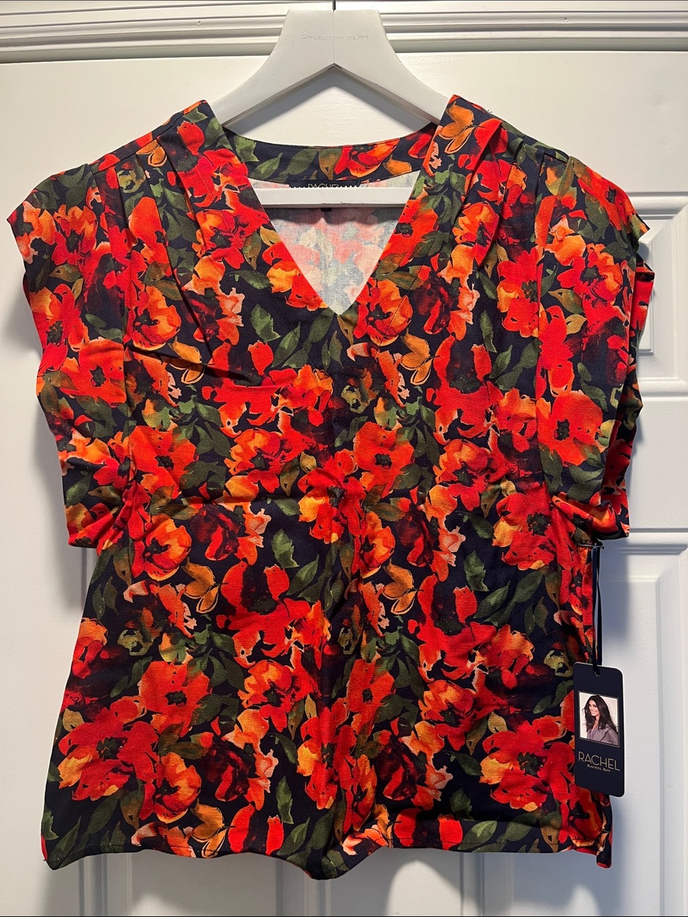 RACHEL Rachel Roy Black Floral V-Neck Short Sleeve Top